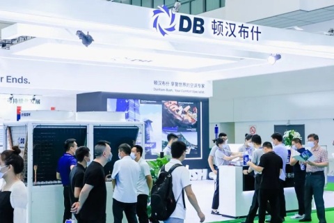 阿联酋沙迦中国汽车装备展展会现场图片
