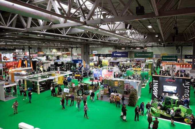 英国伯明翰割草机、草坪场地管理展览会