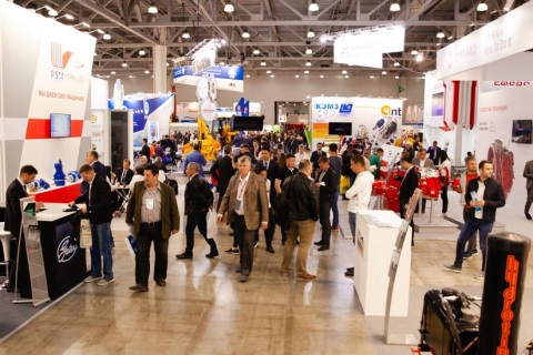 俄罗斯莫斯科工程机械宝马展览会展会现场图片
