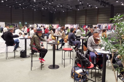 日本东京服装成衣展览会展会现场图片