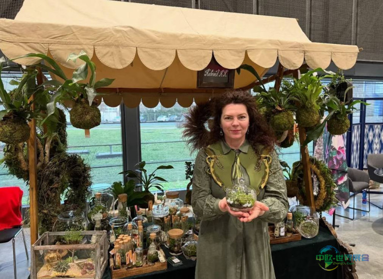 2025年捷克布尔诺国际家具及家居用品展览会：在药房玻璃中创作机甲