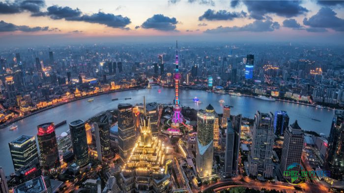AQD-night-view-of-shanghai-city-700x394px